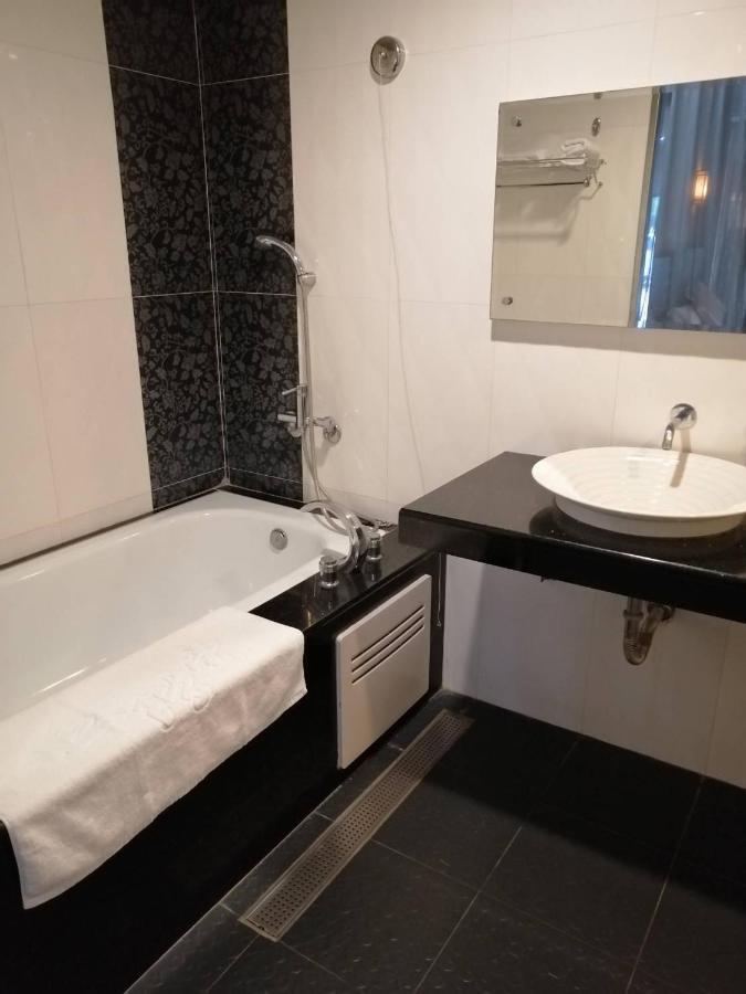 Nikaido Business Hotel Minhsziung Kültér fotó